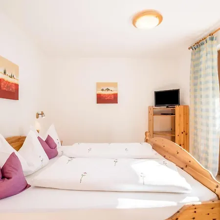 Lettnerhof Terrace Family Apartment Monguelfo-Tesido / Welsberg-Taisten